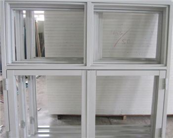 成都防火門窗廠家精心的服務